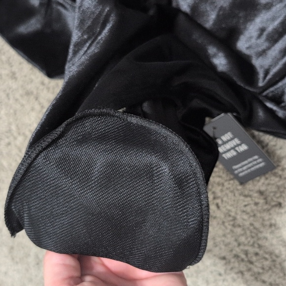 NWT Express Velvet Black Sleeveless Shoulder Pad strong shoulder Bodysuit XS - Picture 10 of 13